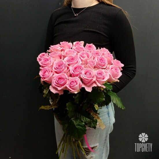 Букет из 25 розовых роз 60см