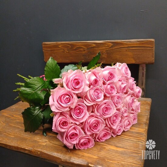 Букет из 25 розовых роз 60см