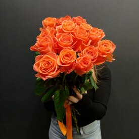 Букет из 15 оранжевых роз 60см 