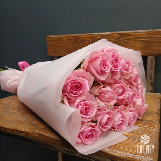 Букет из 15 розовых роз 60см 