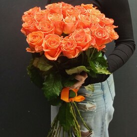 Букет из 25 оранжевых роз 60см
