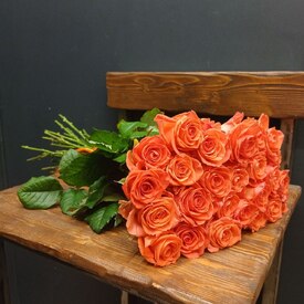 Букет из 25 оранжевых роз 60см