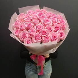 Букет из 35 розовых роз 60см