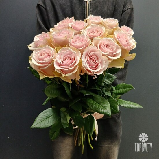 Букет из 15 розовых роз Эквадор 50см 