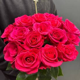 Букет из 15 розовых роз Эквадор 50см 