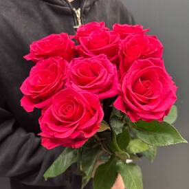 Букет из 9 розовых роз Эквадор 50см