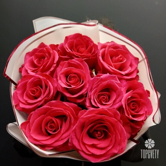 Букет из 9 розовых роз Эквадор 50см