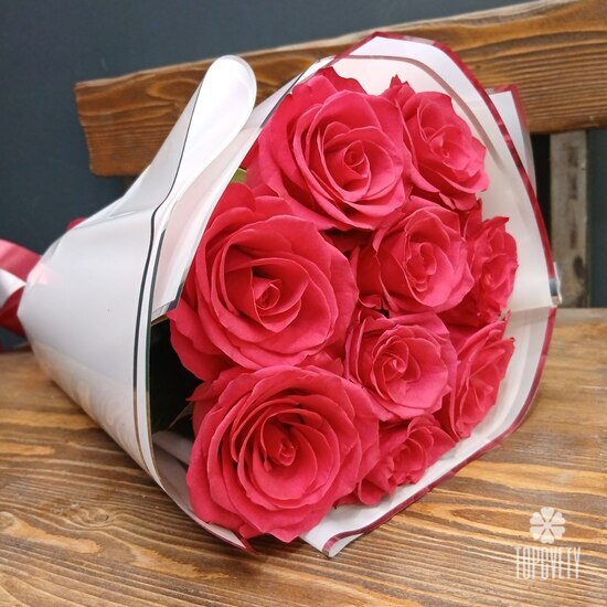 Букет из 9 розовых роз Эквадор 50см