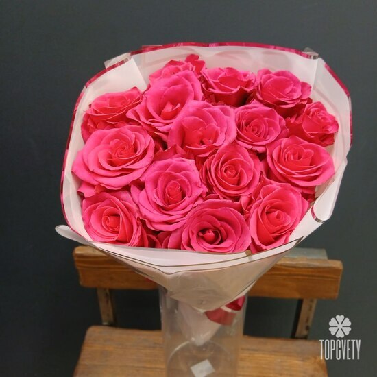 Букет из 15 розовых роз Эквадор 50см 
