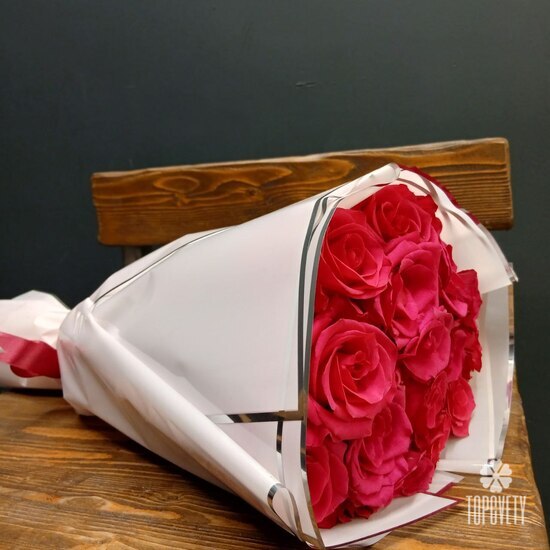 Букет из 15 розовых роз Эквадор 50см 