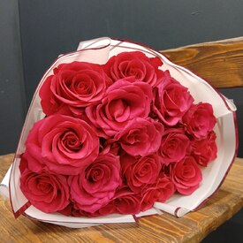 Букет из 15 розовых роз Эквадор 50см 