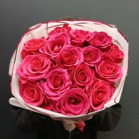 Букет из 15 розовых роз Эквадор 50см 