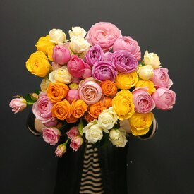 Букет из 15 кустовых роз 50см