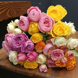 Букет из 15 кустовых роз 50см