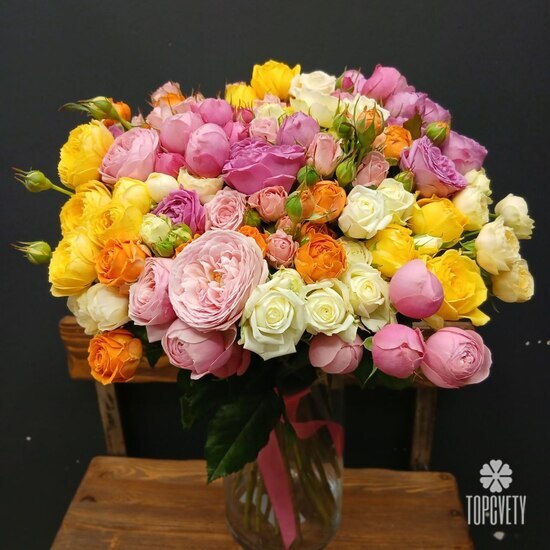 Букет из 25 кустовых пионовидных роз 50см