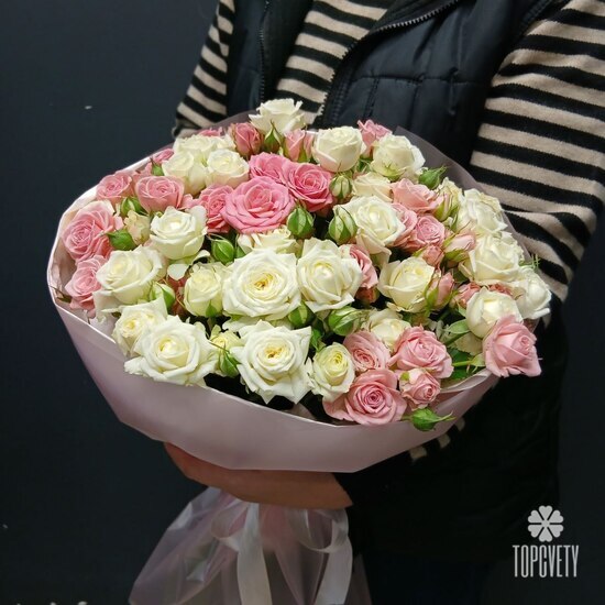 Букет из 15 кустовых роз