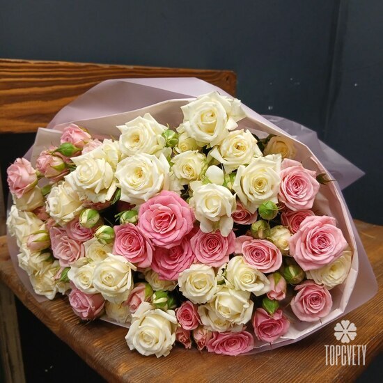 Букет из 15 кустовых роз