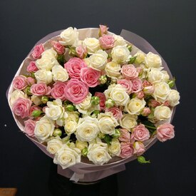 Букет из 15 кустовых роз