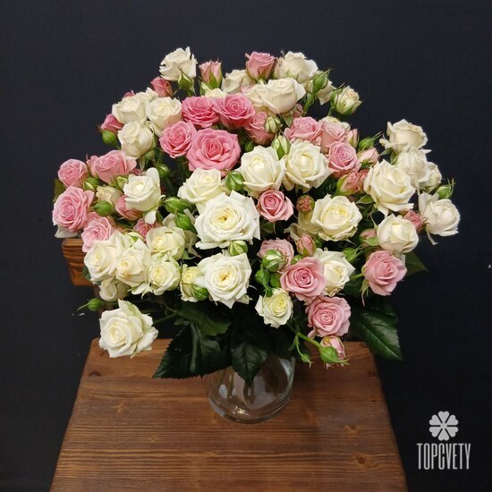 Букет из 15 кустовых роз 50см 