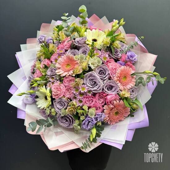 Букет из гербер, роз и эустомы Небесная лагуна 