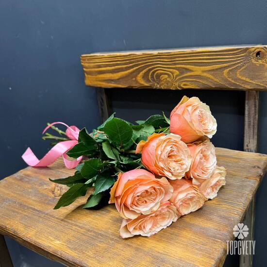 Букет из 7 пионовидных роз Кахала 60см