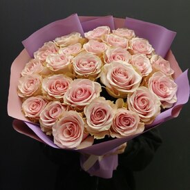 Букет из 25 розовых роз Кения 50см