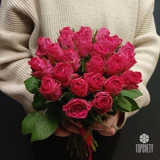 Букет из 25 розовых роз Кения 40см