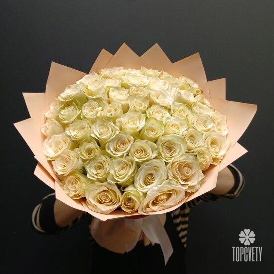 Букет из 51 белой розы Кения 50см