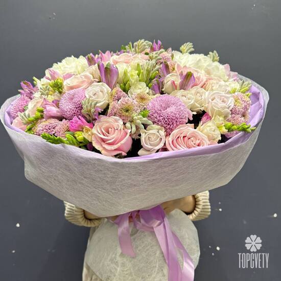 Букет из роз, гортензии и эустомы Лавандовый сон 