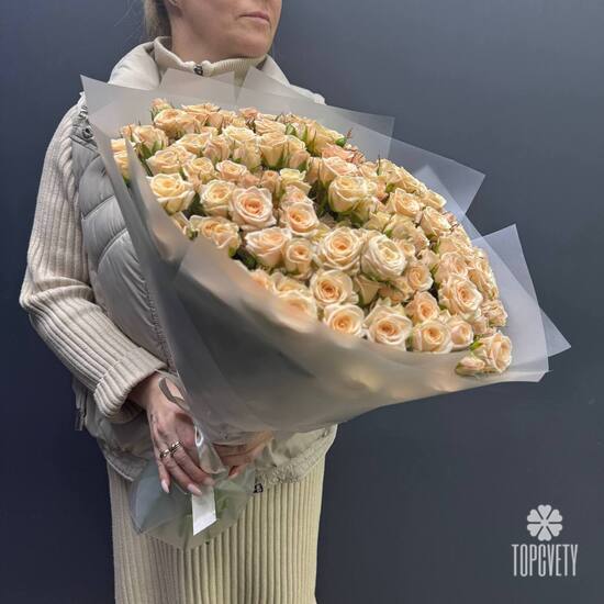  Букет из 51 кремовых кустовых роз 50см