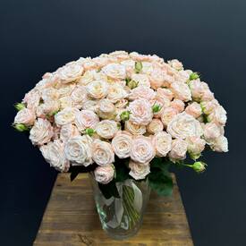 Букет из 51 розовых кустовых пионовидных роз 50см