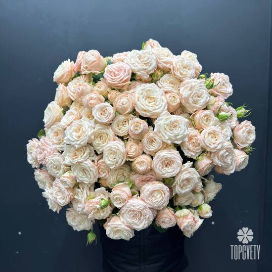 Букет из 25 розовых кустовых пионовидных роз 50см