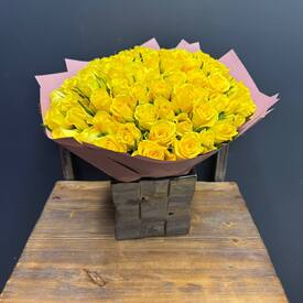 Букет из 75 желтых роз 40 см