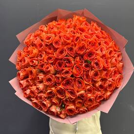 Букет из 101 оранжевой розы 40 см