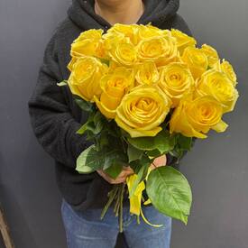 Букет из 19 жёлтых роз 50см Эквадор