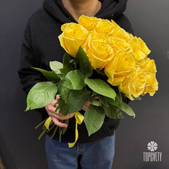 Букет из 17 роз Хай Елоу 50см  