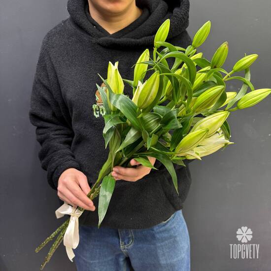 Букет из 3 белых Лилий