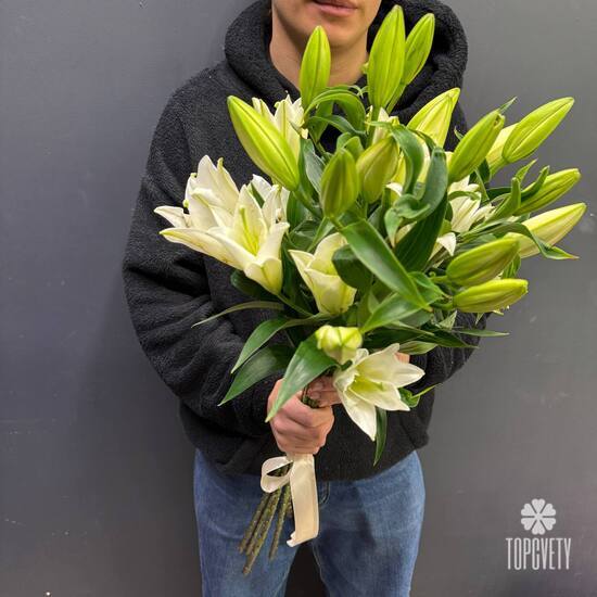 Букет из 5 белых Лилий