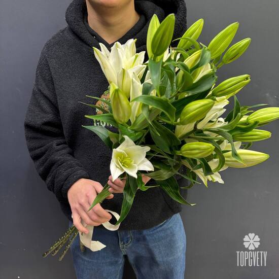 Букет из 5 белых Лилий