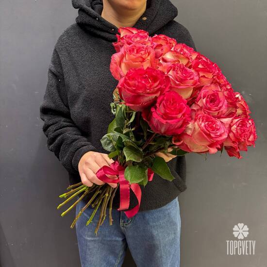 Букет из 25 красных роз Эквадор 50см