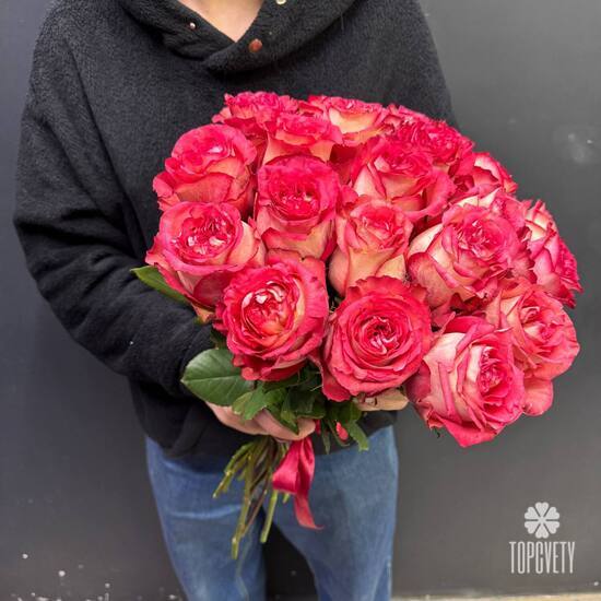 Букет из 21 красных роз Эквадор 50см