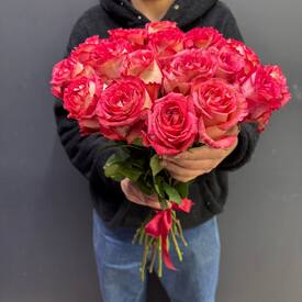 Букет из 21 красных роз Эквадор 50см
