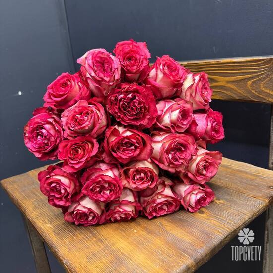 Букет из 21 красных роз Эквадор 50см