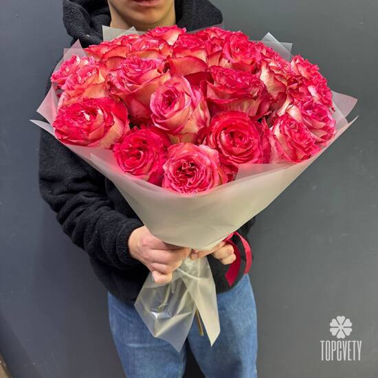 Букет из 25 красных роз Эквадор 50см