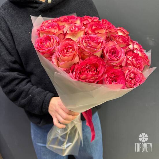 Букет из 25 красных роз Эквадор 50см