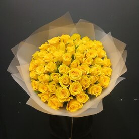 Букет из 51 желтых роз Кения 35см