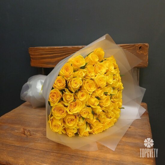 Букет из 51 желтых роз Кения 35см