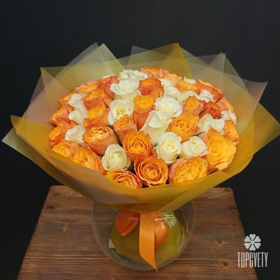 Букет из 51 микс роз Кения 35см