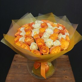 Букет из 51 микс роз Кения 35см