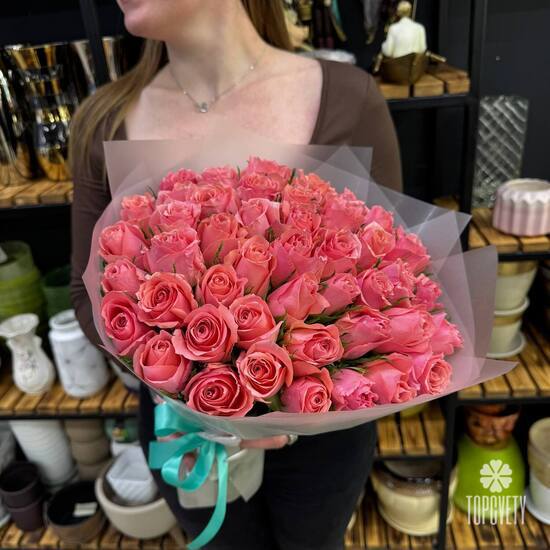 Букет из 51 коралловых роз Кения 35см 
